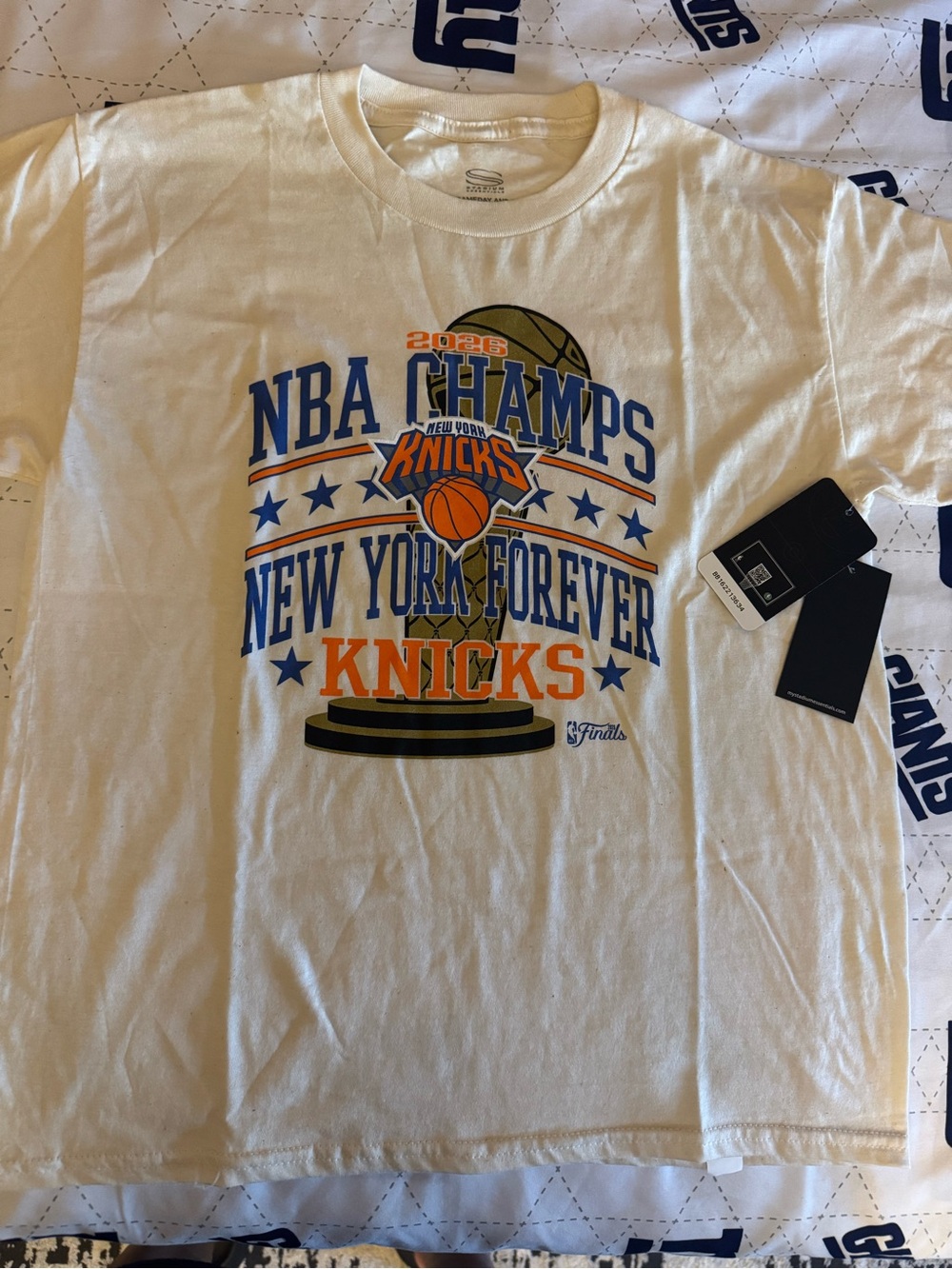 Kids New York Knicks NBA Finals 2026 Champs Graphic T-shirt kids size L New